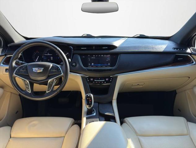 2017 Cadillac XT5 Premium Luxury