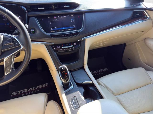 2017 Cadillac XT5 Premium Luxury
