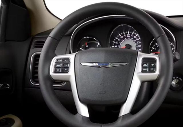 2014 Chrysler 200 Touring