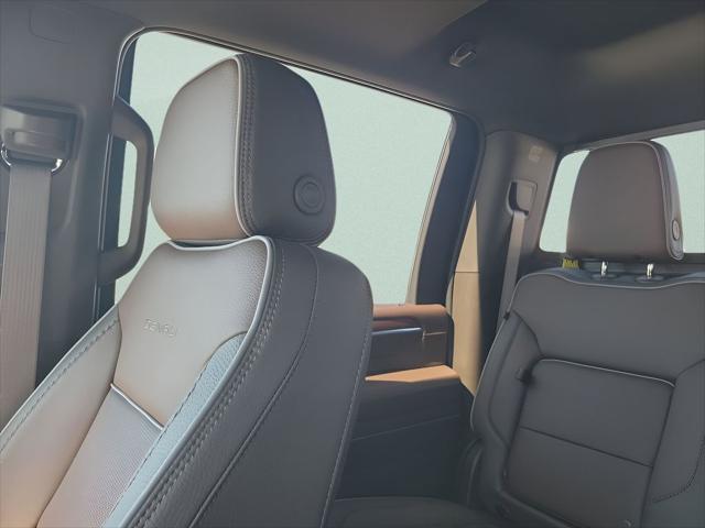 2026 GMC Sierra 2500HD Crew Cab, Standard Bed, Denali, 4WD