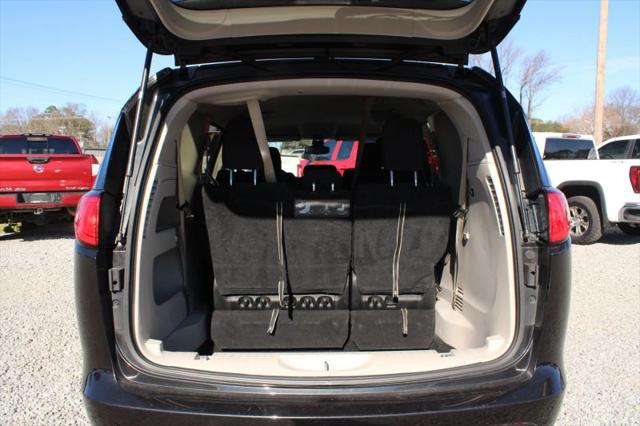 2017 Chrysler Pacifica LX