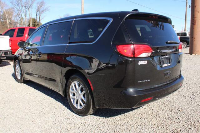 2017 Chrysler Pacifica LX