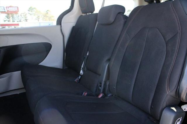 2017 Chrysler Pacifica LX