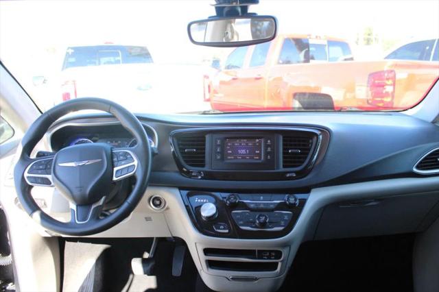 2017 Chrysler Pacifica LX