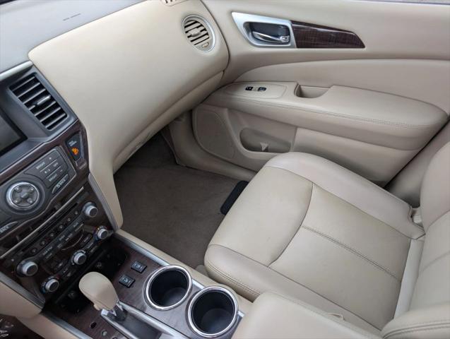 2014 Nissan Pathfinder SL
