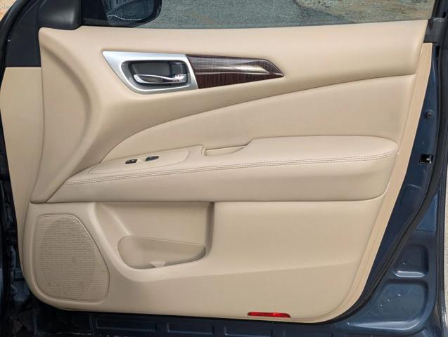 2014 Nissan Pathfinder SL