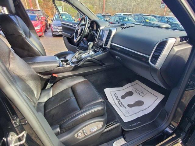 2017 Porsche Cayenne Platinum Edition
