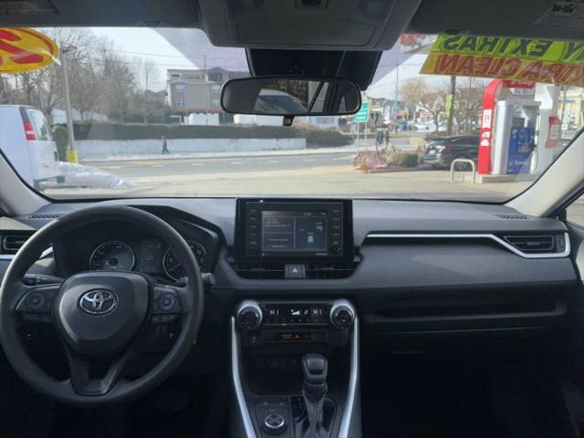 2020 Toyota RAV4 Hybrid LE
