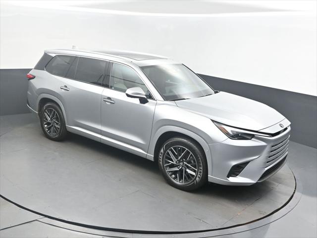 2025 Lexus TX Premium's photo