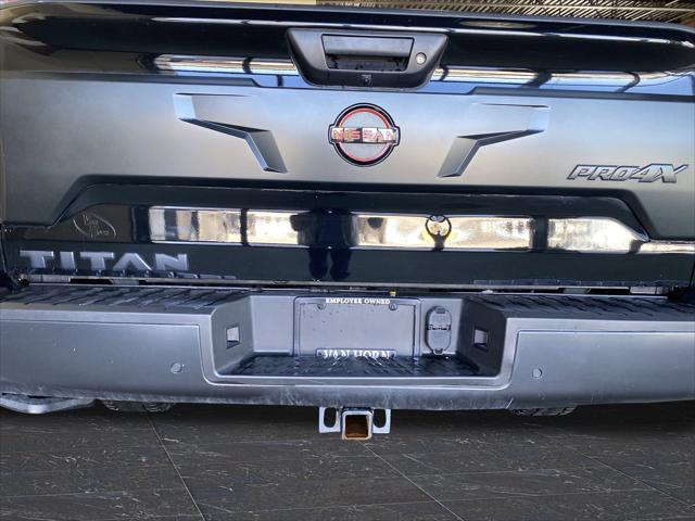 2023 Nissan Titan Crew Cab PRO-4X 4x4