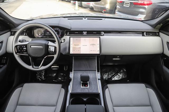 2026 Land Rover Range Rover Velar P250 Dynamic SE