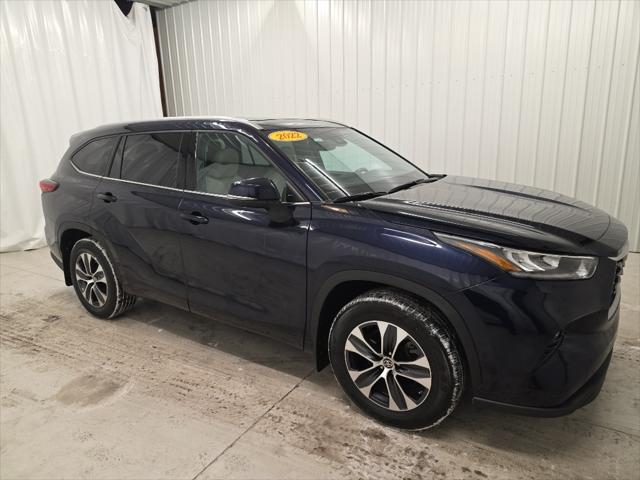 2022 Toyota Highlander XLE 2022 Toyota Highlander XLE