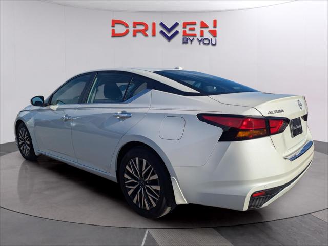 2023 Nissan Altima SV FWD