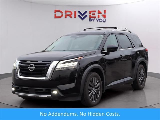 2022 Nissan Pathfinder SL 2WD