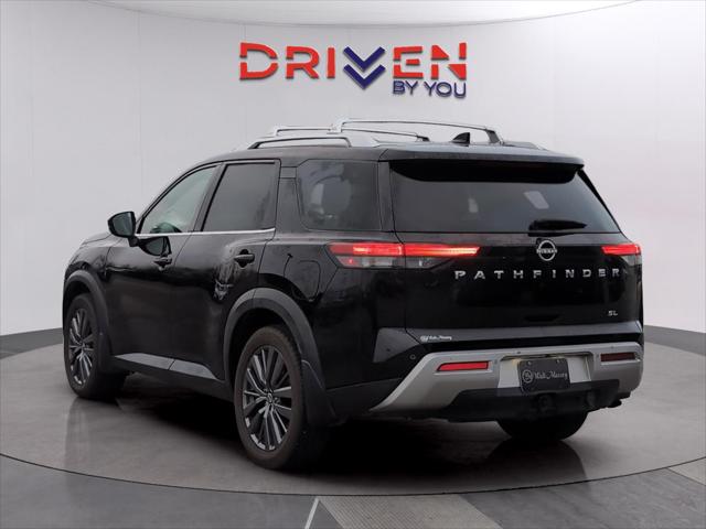 2022 Nissan Pathfinder SL 2WD