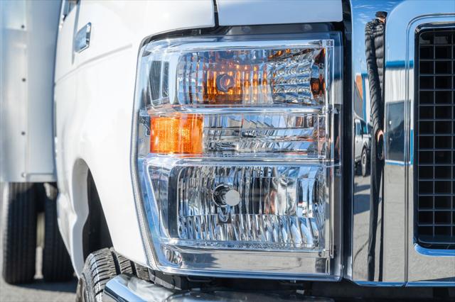 2023 Ford E-450 Cutaway Base