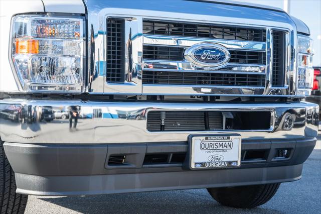 2023 Ford E-450 Cutaway Base