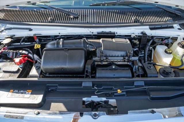 2023 Ford E-450 Cutaway Base