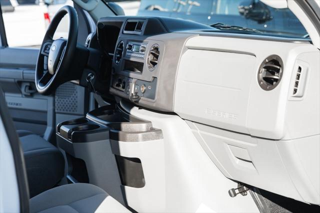 2023 Ford E-450 Cutaway Base