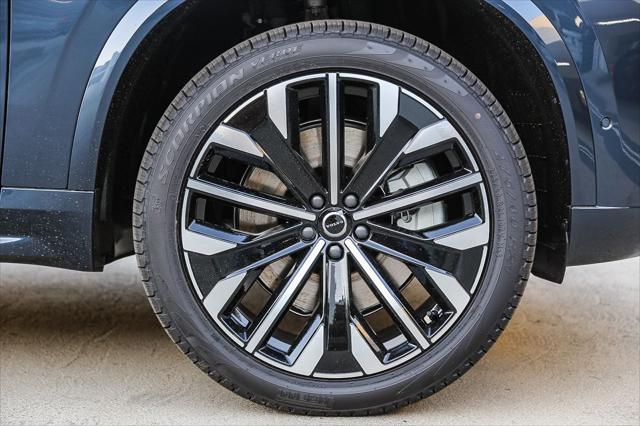 2026 Volvo XC90 Plug-In Hybrid Ultra, T8 AWD, Electric/Gasoline, Bright, 7 Seats