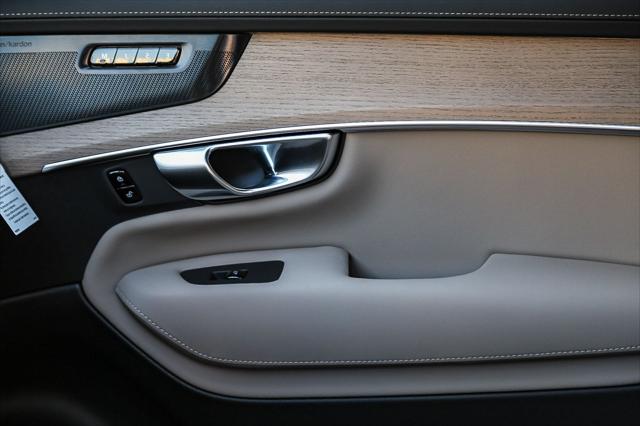 2026 Volvo XC90 Plug-In Hybrid Ultra, T8 AWD, Electric/Gasoline, Bright, 7 Seats