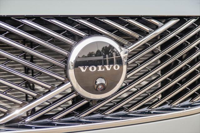 2026 Volvo XC90 Plug-In Hybrid Ultra, T8 AWD, Electric/Gasoline, Bright, 7 Seats
