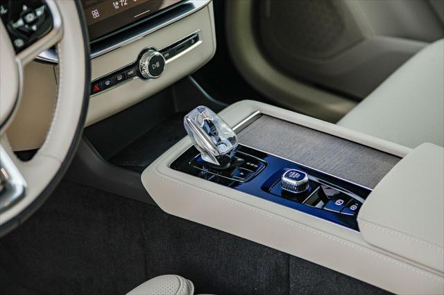 2026 Volvo XC90 Plug-In Hybrid Ultra, T8 AWD, Electric/Gasoline, Bright, 7 Seats