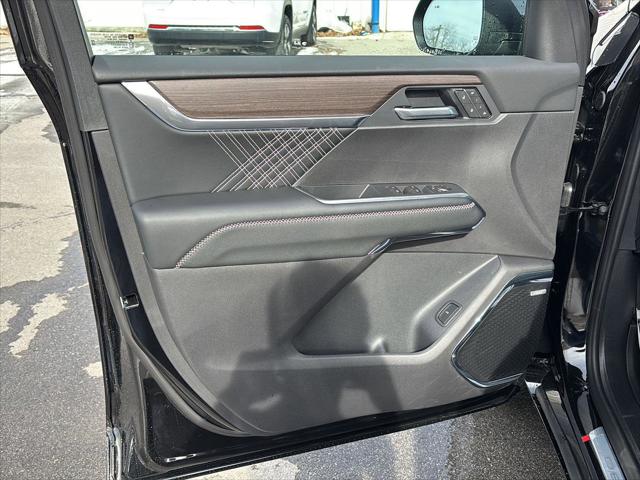 2026 GMC Acadia Denali AWD