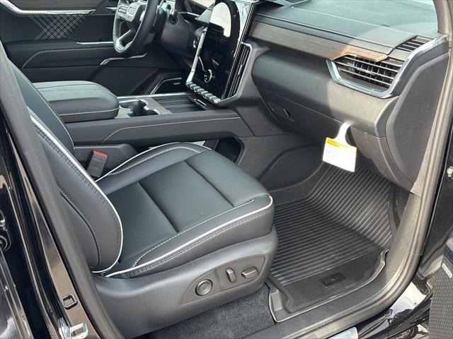 2026 GMC Acadia Denali AWD