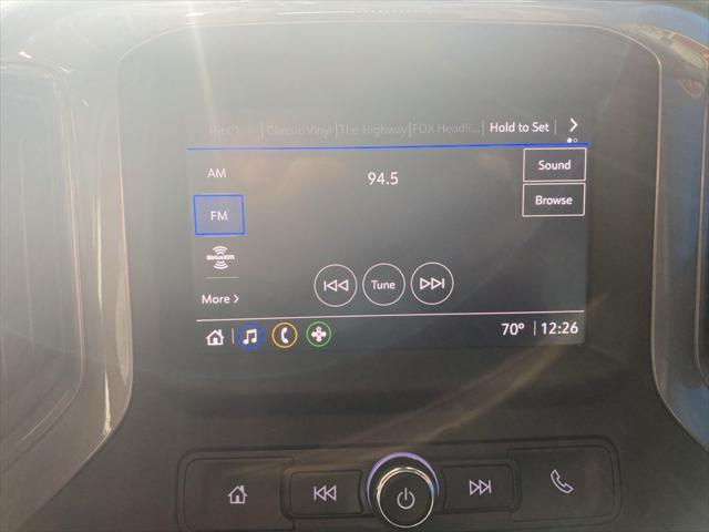 2022 Chevrolet Silverado 1500 4WD Crew Cab Short Bed Custom 2022 Chevrolet Silverado 1500 4WD Crew Cab Short Bed Custom