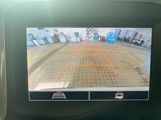 2022 Chevrolet Silverado 1500 4WD Crew Cab Short Bed Custom 2022 Chevrolet Silverado 1500 4WD Crew Cab Short Bed Custom