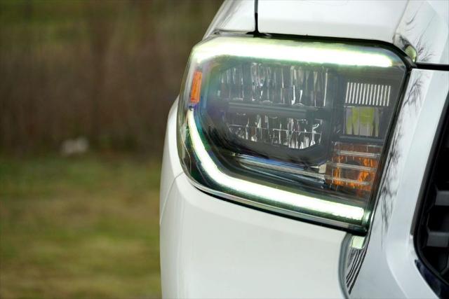 2019 Toyota Tundra SR5 5.7L V8 2019 Toyota Tundra SR5 5.7L V8