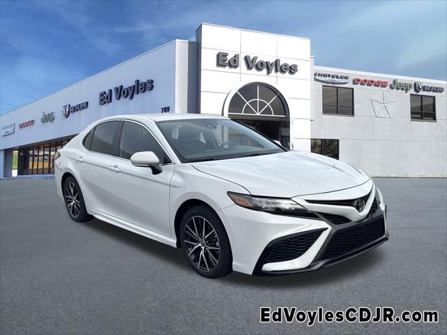 2023 Toyota Camry SE Nightshade Edition