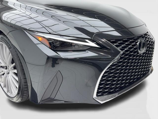 2023 Lexus IS 300 300 CAM,SUNROOF,CLMT STS,BLIND SPOT,19 WLS