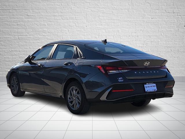 2024 Hyundai Elantra SEL 2024 Hyundai Elantra SEL