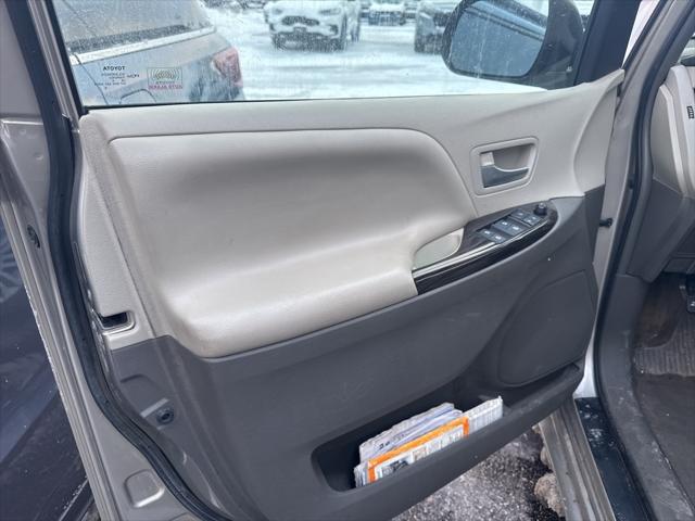 2015 Toyota Sienna XLE 8 Passenger 2015 Toyota Sienna XLE 8 Passenger