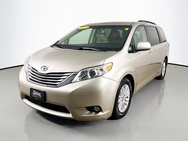 2015 Toyota Sienna XLE 8 Passenger