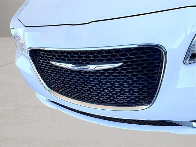 2023 Chrysler 300 Touring