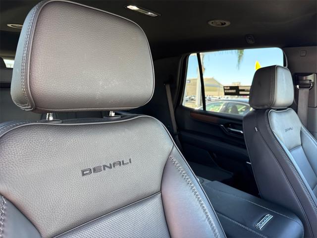 2025 GMC Yukon 4WD Denali
