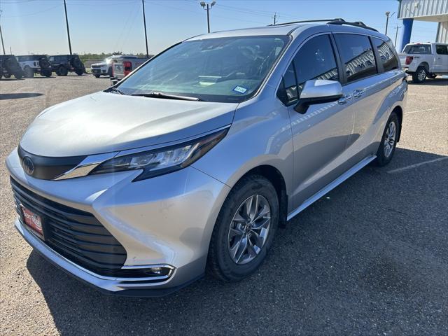 2022 Toyota Sienna XLE