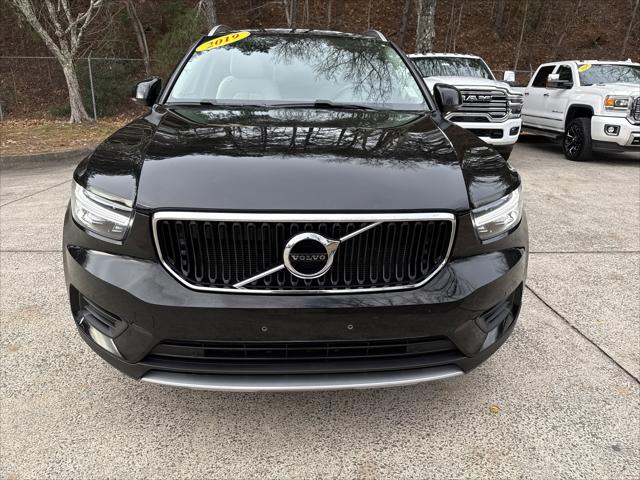 2019 Volvo XC40 T5 Momentum