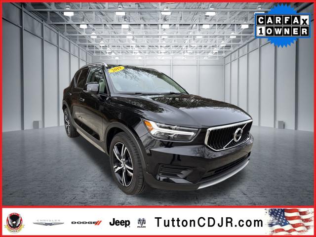 2019 Volvo XC40 T5 Momentum
