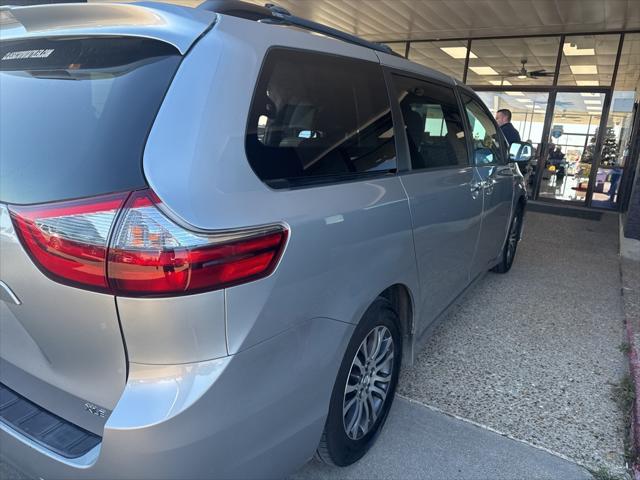 2020 Toyota Sienna XLE 2020 Toyota Sienna XLE