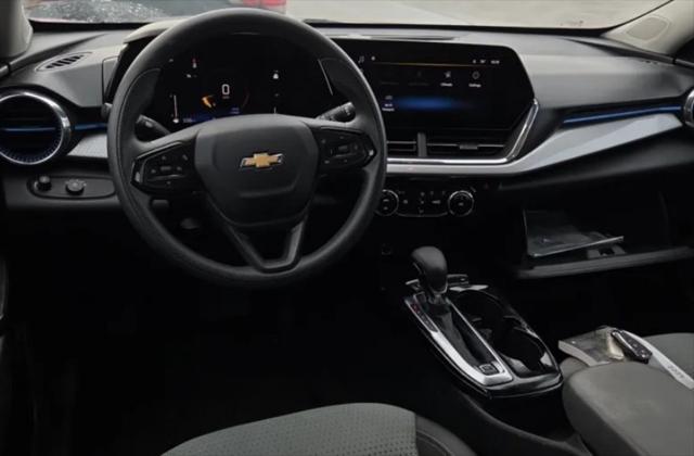 2025 Chevrolet Trax FWD LT
