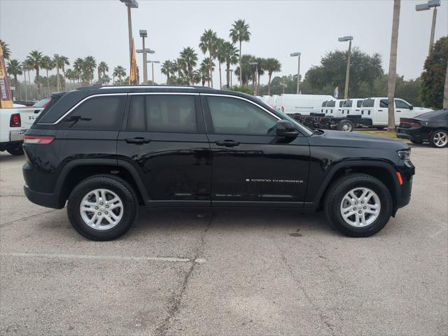 2023 Jeep Grand Cherokee Laredo 4x4