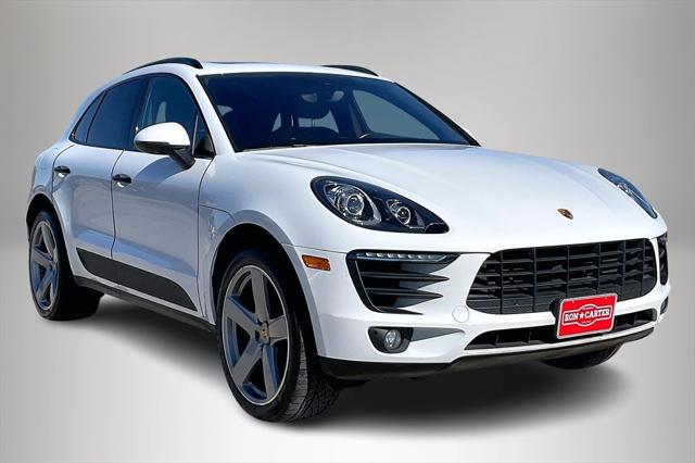 2017 Porsche Macan Base 2017 Porsche Macan Base