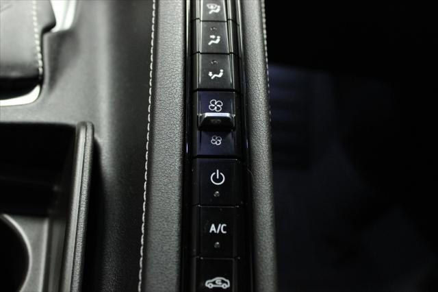 2022 Chevrolet Corvette Stingray RWD Convertible 2LT