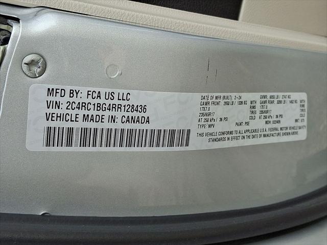 2024 Chrysler Pacifica Touring L