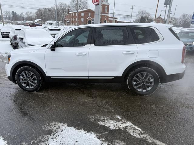 2023 Kia Telluride LX