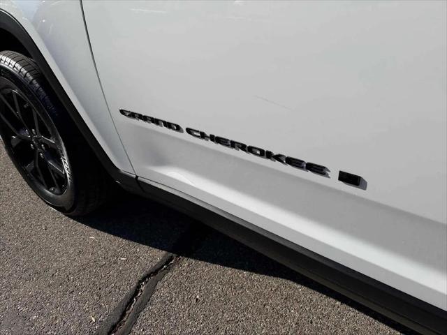 2026 Jeep Grand Cherokee Altitude 4x4